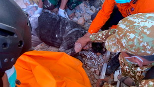Indonesia, terremo di magnitudo 7.7: vittime e palazzi crollati