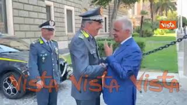 piantedosi visita sale operative carabinieri e guardia di finanza da Iltempo.it piantedosi visita sale operative carabinieri e guardia di finanza