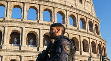 La linea dura paga: meno reati e più rimpatri. Così si vince la sfida sicurezza