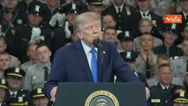 Trump: Tra non molto dichiarerò lo Stretto di Hormuz territorio Usa