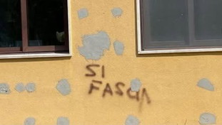 Pisa, allucinazioni a sinistra. Vedono scritte fasciste, ma sono i segni del cantiere