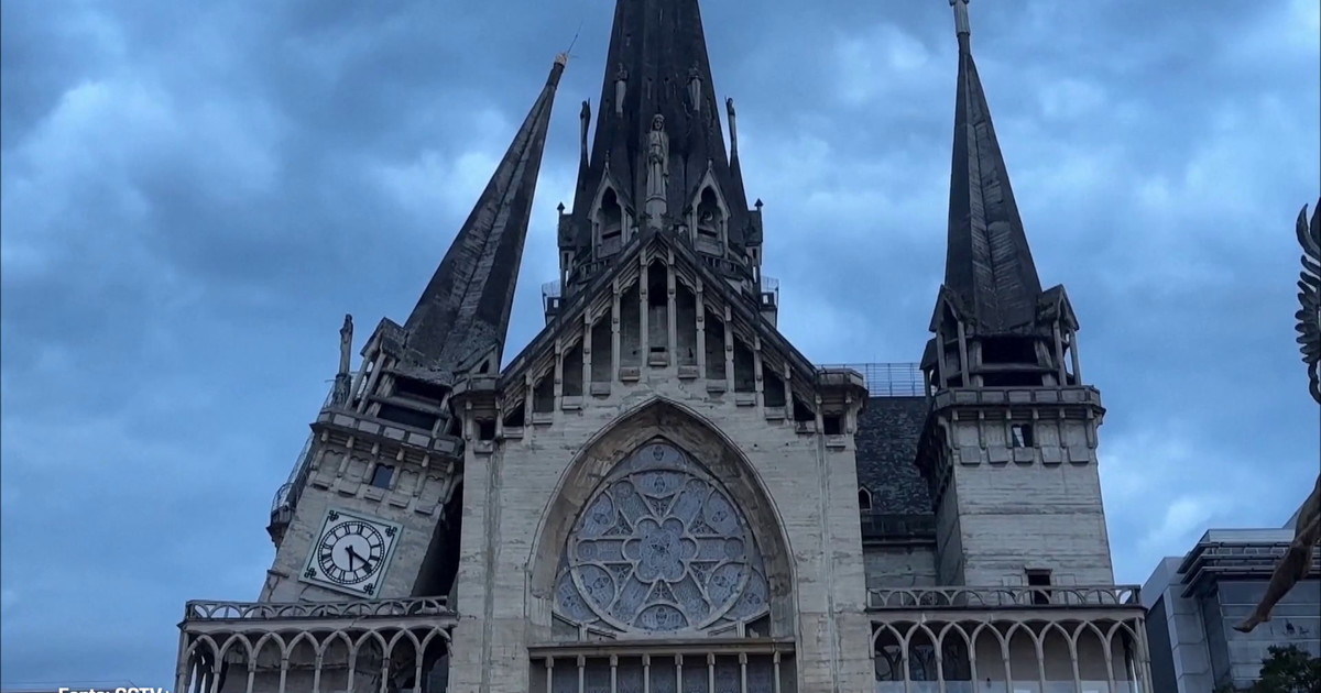 Terremoto Colombia, crolla torre di una cattedrale neogotica