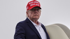 Trump annuncia: Hormuz è territorio degli Stati Uniti. L'Iran: Illusioni
