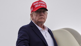 Trump annuncia: Hormuz è territorio degli Stati Uniti. L'Iran: Illusioni