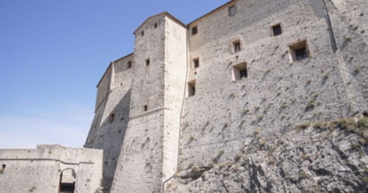 La fibra di Open Fiber abilita l'albergo diffuso nel borgo riminese di San Leo