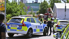 Svezia, panico a scuola: entra e attacca le persone con la spada. Fermato