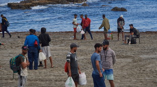 Ceuta, la mafia fa da sponda ai migranti per attraversa Gibilterra: "9mila euro"