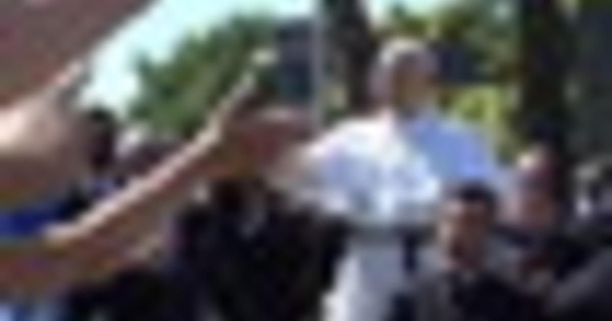 L'abbaraccio del popolo di Cl a Papa Leone dal Meeting di Rimini
