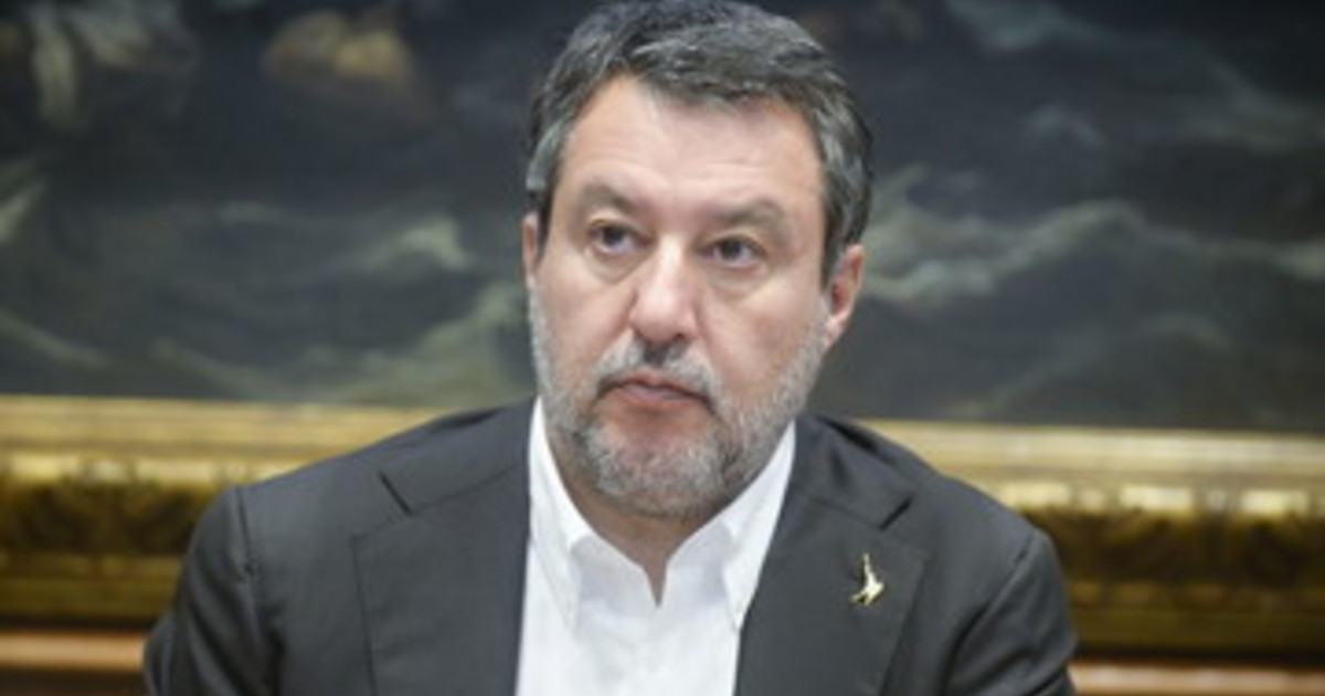 Salvini “Prorogheremo sconto su diesel, poi ragioniamo più su lungo termine”