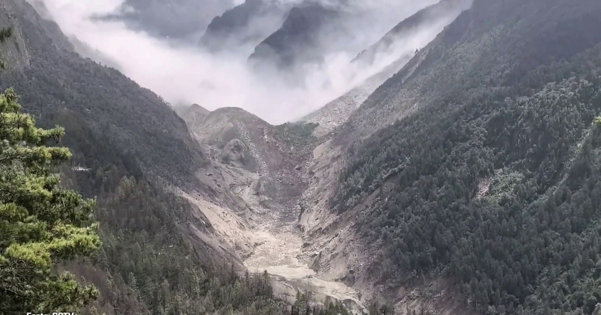 Tibet, una frana al confine con il Nepal travolge strade e infrastrutture