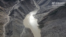 Disastro in Nepal, la seconda catastrofe incombe: il lago rischia di travolgere tutto