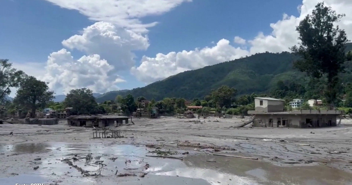 Proseguono le operazioni di soccorso in Nepal e in Cina dopo la devastante frana