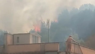 Inferno di fuoco dal Trullo a Monte Mario: fiamme e paura