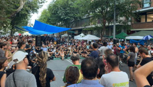 Spin Time, feste e strada di nuovo chiusa nel week end. Residenti: "Ora basta"