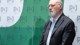 "Ignoranti votano a destra". Bufera su Bonaccini, Meloni lo mette a posto