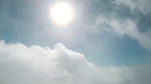 Meteo, cambia il tempo sull'Italia: domenica di sole e poi...