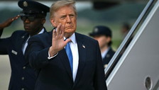 65 miliardi di barili di petrolio venezuelano in mano americana: l'accordo annunciato da Trump