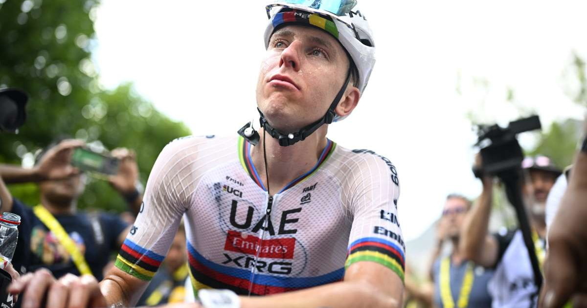 Pogacar cade e si ritira dalla Vuelta, sprint di Coquard e Mas in maglia rossa