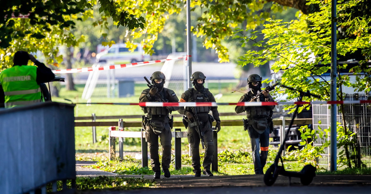 svizzera sotto choc raffica di colpi al rave techno di aarau caccia all uomo da Iltempo.it svizzera sotto choc raffica di colpi al rave techno di aarau caccia all uomo