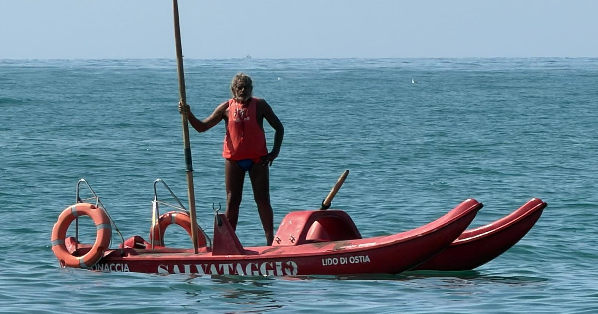 ostia ricorda fabrizio valente il bagnino eroe morto per salvare un bagnante da Iltempo.it ostia ricorda fabrizio valente il bagnino eroe morto per salvare un bagnante