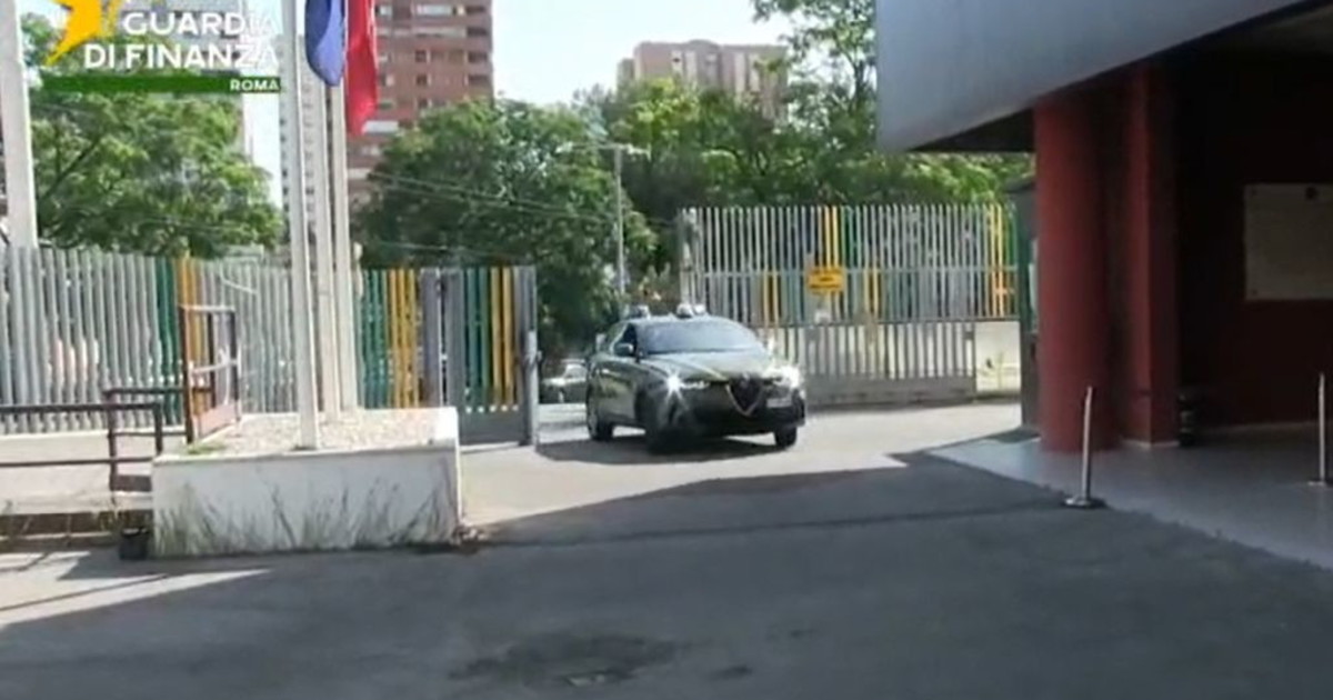 traffico di stupefacenti a roma est sequestrati 13 kg di droga e 2 arresti da Iltempo.it traffico di stupefacenti a roma est sequestrati 13 kg di droga e 2 arresti