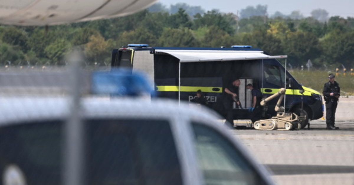 Lipsia, c'è la mano di Mosca dietro il drone inesploso all'aeroporto: "Necessaria risposta adeguata"