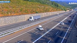 Contromano sull'A1, fermata 32enne tedesca: Aveva assunto Cannabis