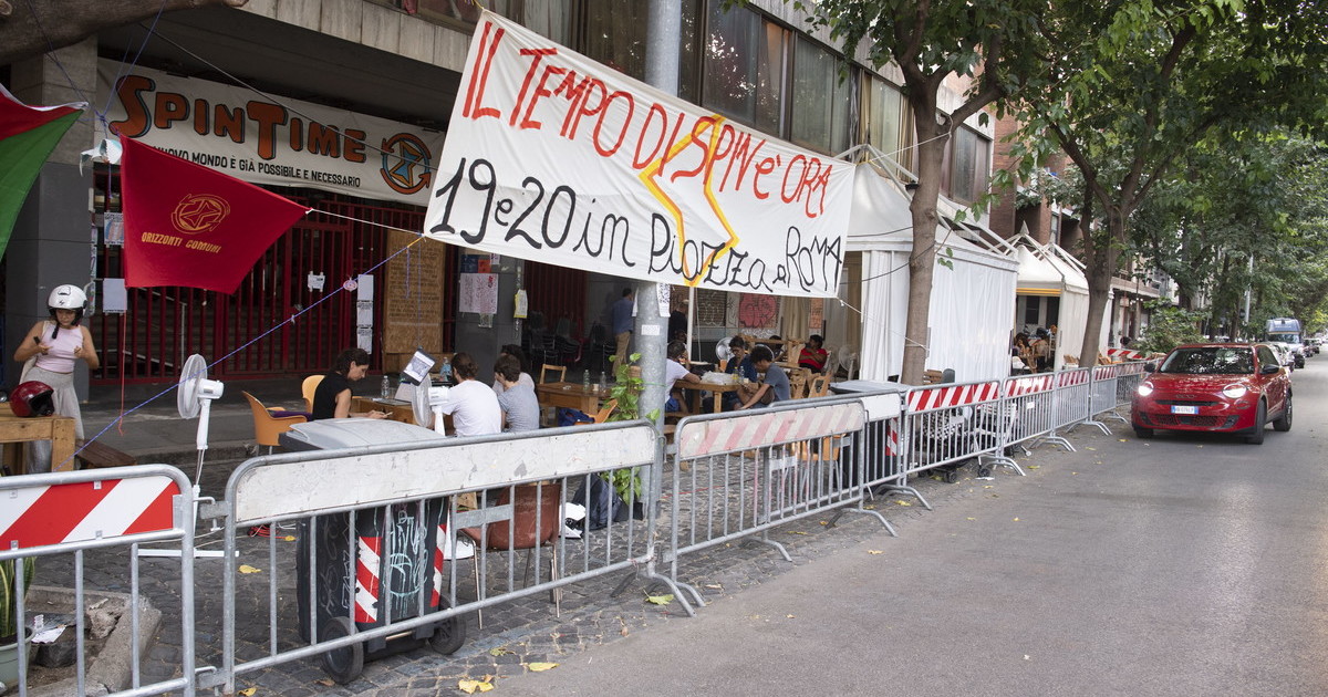 spin time palazzo uso uffici e inagibile ma gli occupanti hanno ottenuto la residenza da Iltempo.it spin time palazzo uso uffici e inagibile ma gli occupanti hanno ottenuto la residenza