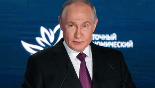 Guerra in Ucraina, Putin vede spiragli diplomatici per la pace ma attacca Kiev e l'Occidente
