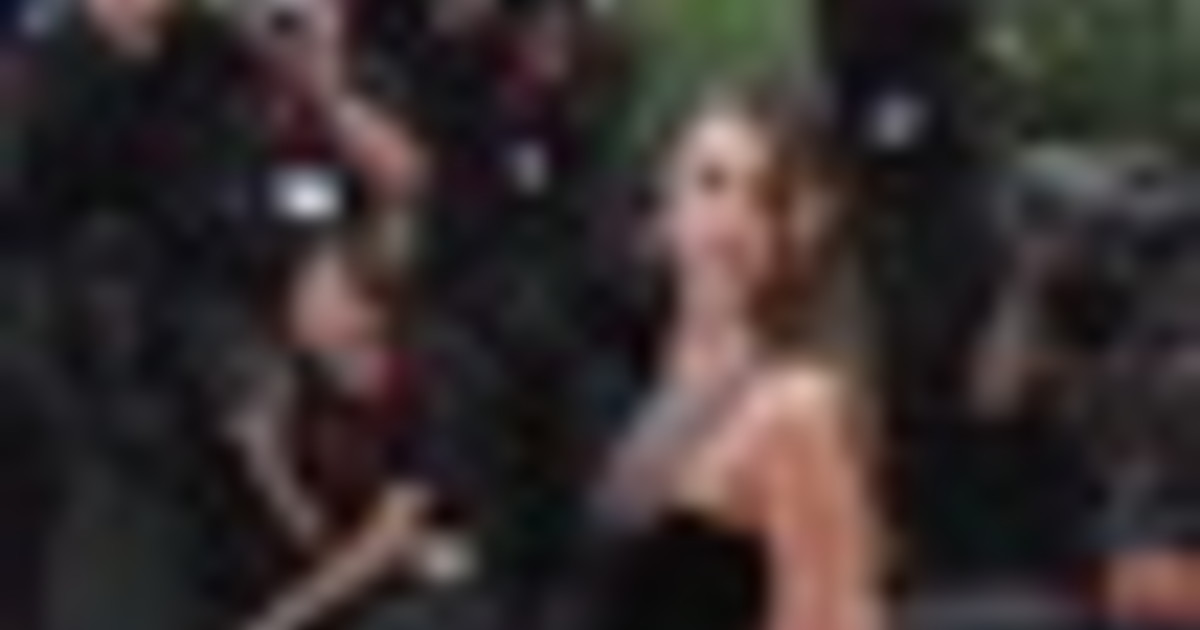 Sul red carpet di Venezia Kendall e Vittoria Ceretti per Malkovich