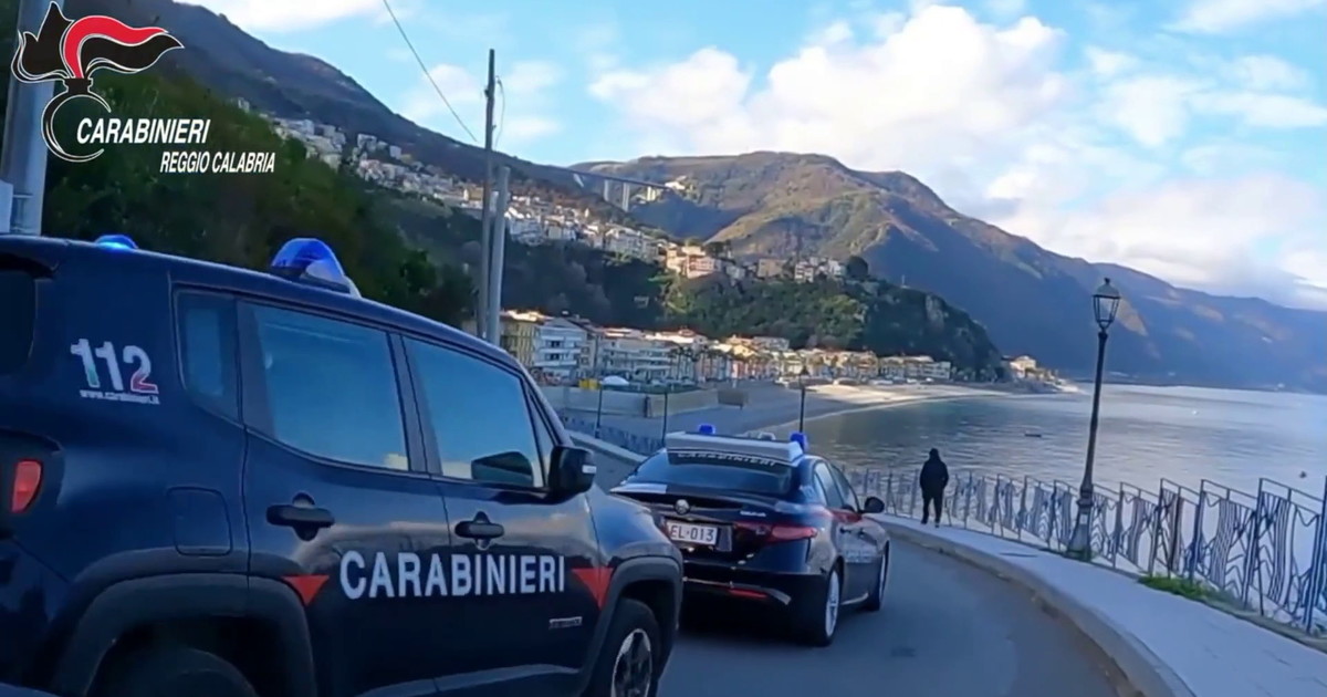 Reggio Calabria, due minori arrestati per tentato omicidio in concorso