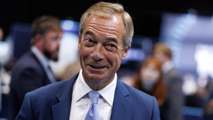Bufera su Nigel Farage: due collaboratori lasciano per un&rsquo;inchiesta sulle donazioni estere