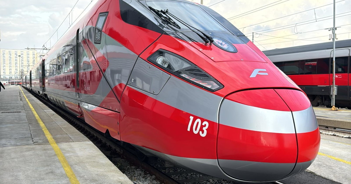 frecciarossa sale a bordo di luna rossa da Iltempo.it frecciarossa sale a bordo di luna rossa