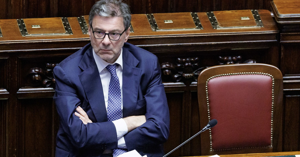 giorgetti a cernobbio pil verso il 1 nel 2026 ma serve cautela la previsione da Iltempo.it giorgetti a cernobbio pil verso il 1 nel 2026 ma serve cautela la previsione