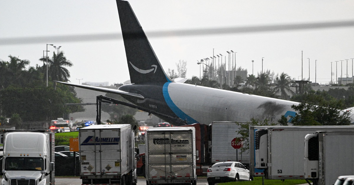 miami fuori pista un aereo cargo di amazon almeno 5 morti da Iltempo.it miami fuori pista un aereo cargo di amazon almeno 5 morti