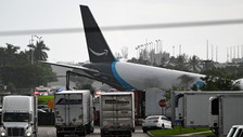 Miami, fuori pista un aereo cargo di Amazon: almeno 5 morti