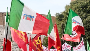 Bufera sull'Anpi in piazza contro il ddl Antisemitismo
