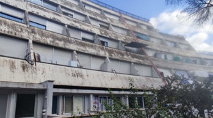 Noi da 15 anni nel residence, a Spin Time subito la casa popolare. Rabbia contro il Comune