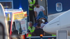 Alessandro Di Battista è atterrato a Roma. Come sta e le ipotesi sul malore