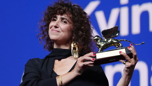 Leone d'Oro a "Woman Unknown". Delusione Italia: a secco nel concorso principale
