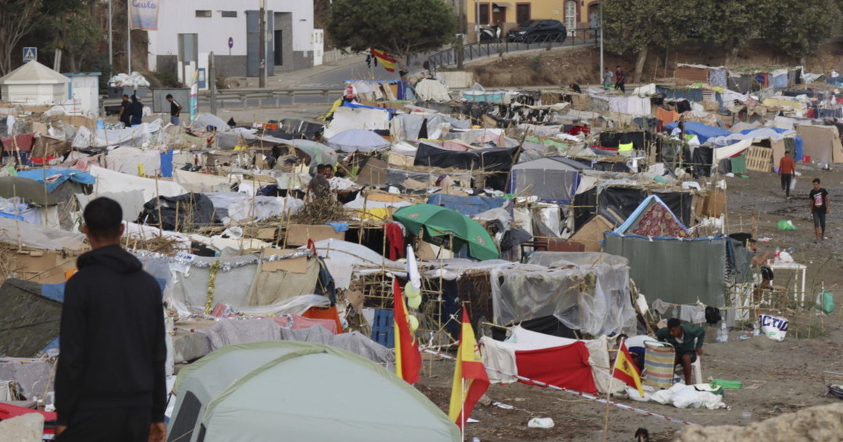 ceuta allarme antiterrorismo per la nuova invasione di massa ecco perch233 chiudere schengen 232 stato corretto da Iltempo.it ceuta allarme antiterrorismo per la nuova invasione di massa ecco perch233 chiudere schengen 232 stato corretto