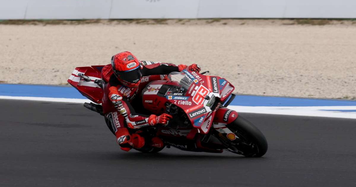 Marc Marquez trionfa al Gp di San Marino, Bezzecchi subito out