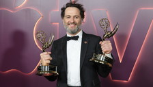 Widow's Bay domina con 14 statuette: Matthew Rhys nella storia 
