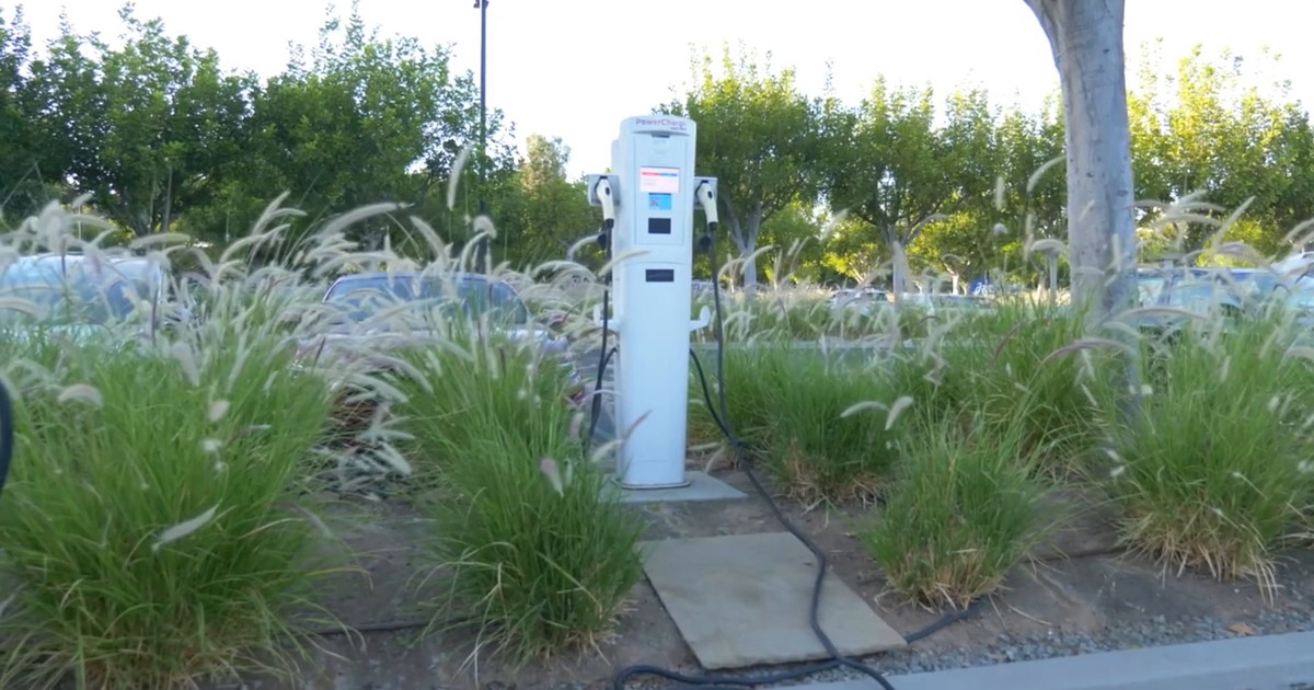 Auto elettriche, dal 22 settembre il bonus colonnine