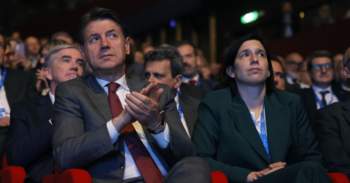 boom di conte nel campo largo ghisleri incorona l ex premier davanti a schlein pd al tappeto da Iltempo.it boom di conte nel campo largo ghisleri incorona l ex premier davanti a schlein pd al tappeto