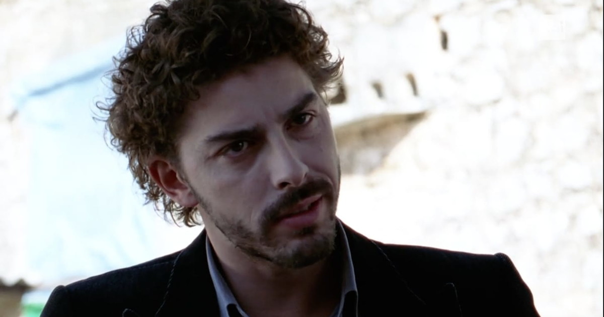 il giovane montalbano in replica batte il karaoke di mchelle hunziker bene infante da Iltempo.it il giovane montalbano in replica batte il karaoke di mchelle hunziker bene infante