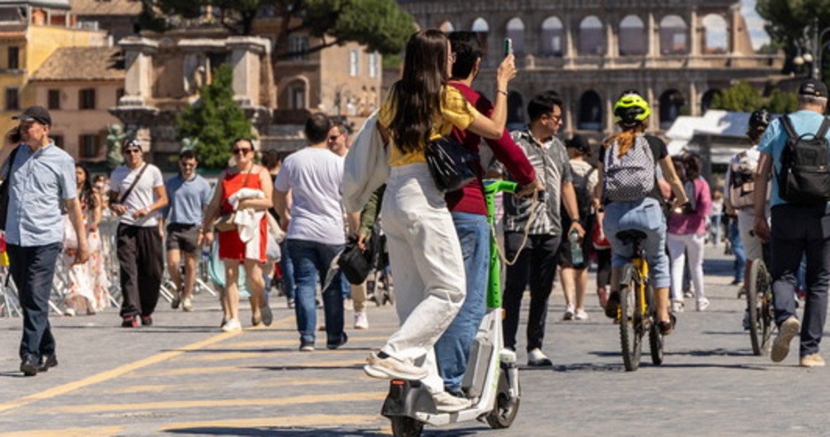 monopattini illegali un utente su due viaggia fuori legge da Iltempo.it monopattini illegali un utente su due viaggia fuori legge