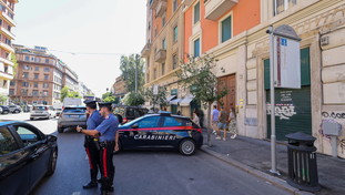 Psicosi nel quartiere Prati: indagini del Ris per individuare il cecchino. Si stringe il cerchio