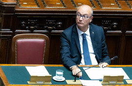 Busta con proiettile a Valditara, le minacce choc al Ministero. Solidarietà di Meloni e della maggioranza