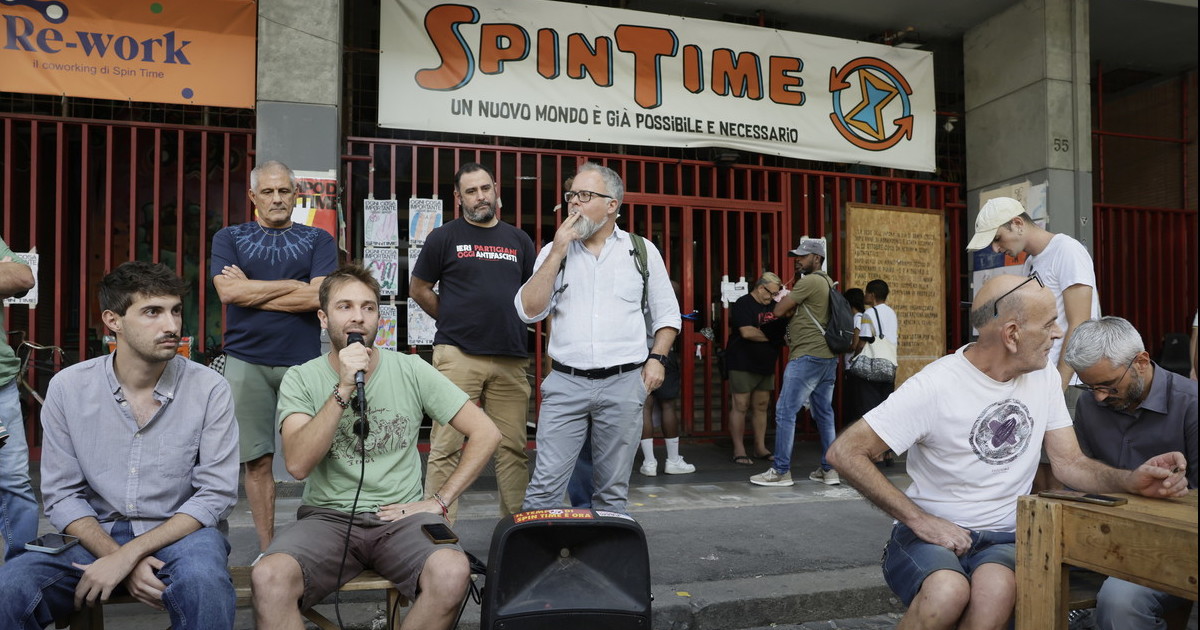corteo di spin time contro gli sgomberi arrivano i rinforzi pullman dal nord da Iltempo.it corteo di spin time contro gli sgomberi arrivano i rinforzi pullman dal nord